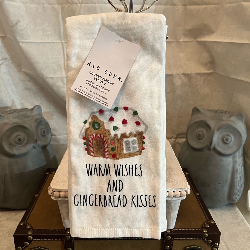 ⚡️Rae Dunn "WARM WISHES AND GINGERBREAD KISSES" Kitchen Towels - Set of 2